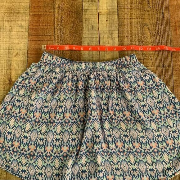 Hollister womens size medium lightweight pink and blue mini skirt - Picture 2 of 6